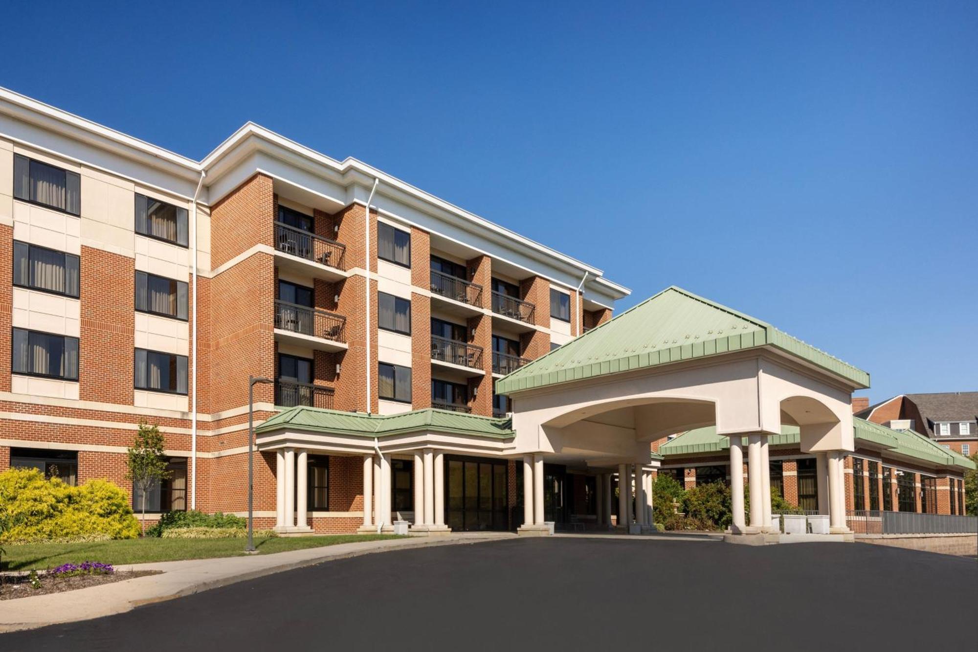 Courtyard By Marriott Newark-University Of Delaware Bagian luar foto