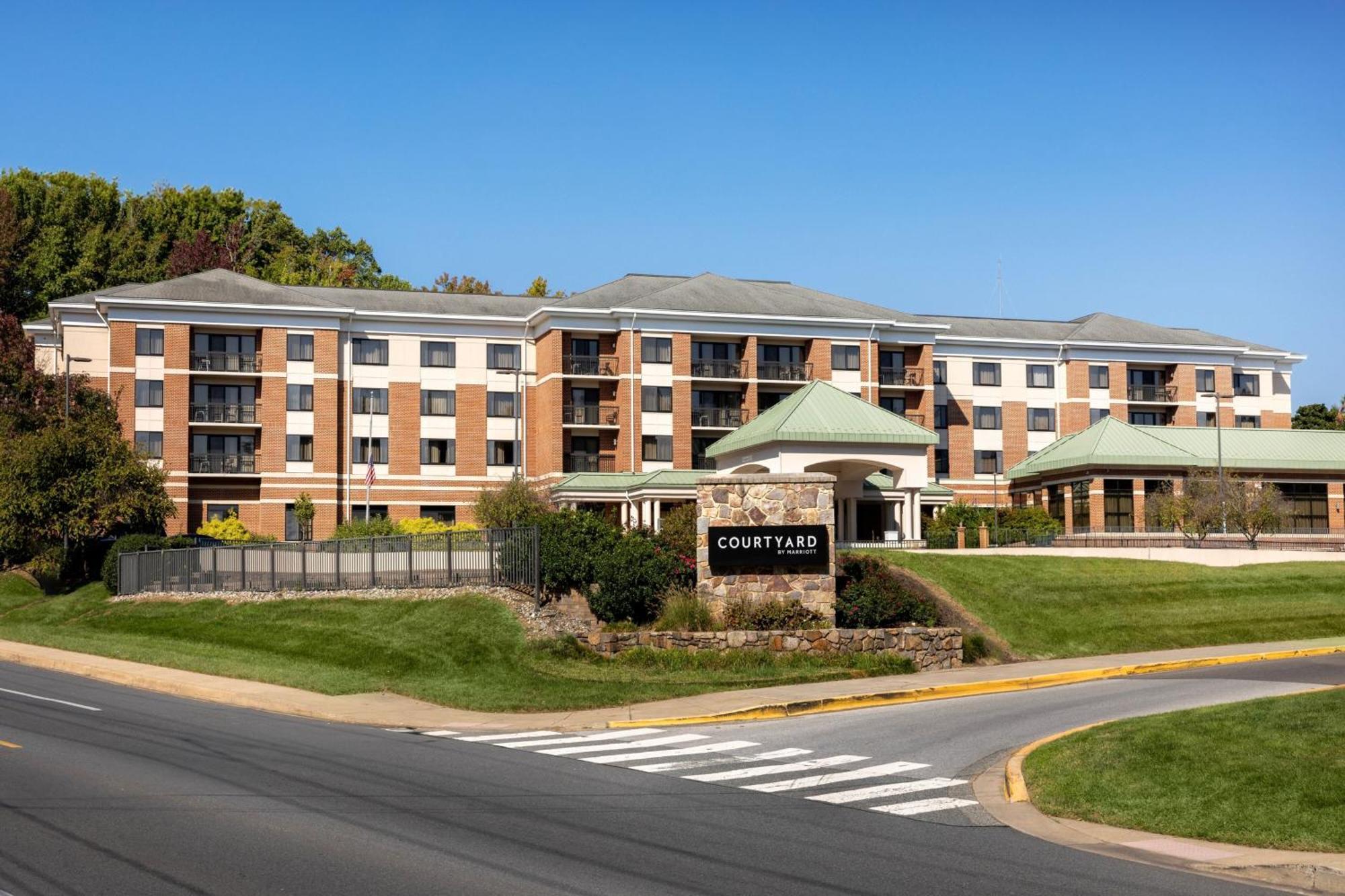 Courtyard By Marriott Newark-University Of Delaware Bagian luar foto