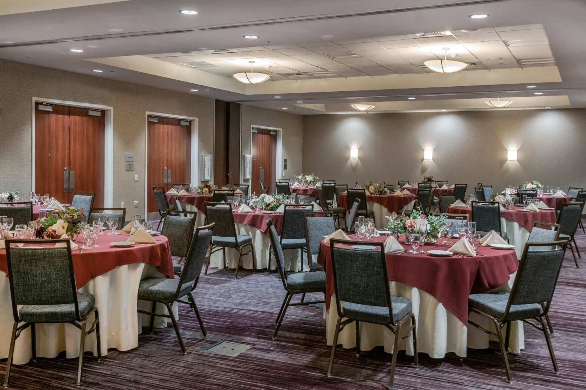 Courtyard By Marriott Newark-University Of Delaware Bagian luar foto