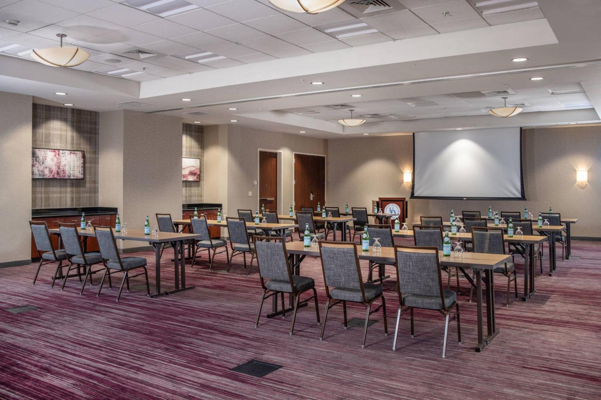 Courtyard By Marriott Newark-University Of Delaware Bagian luar foto