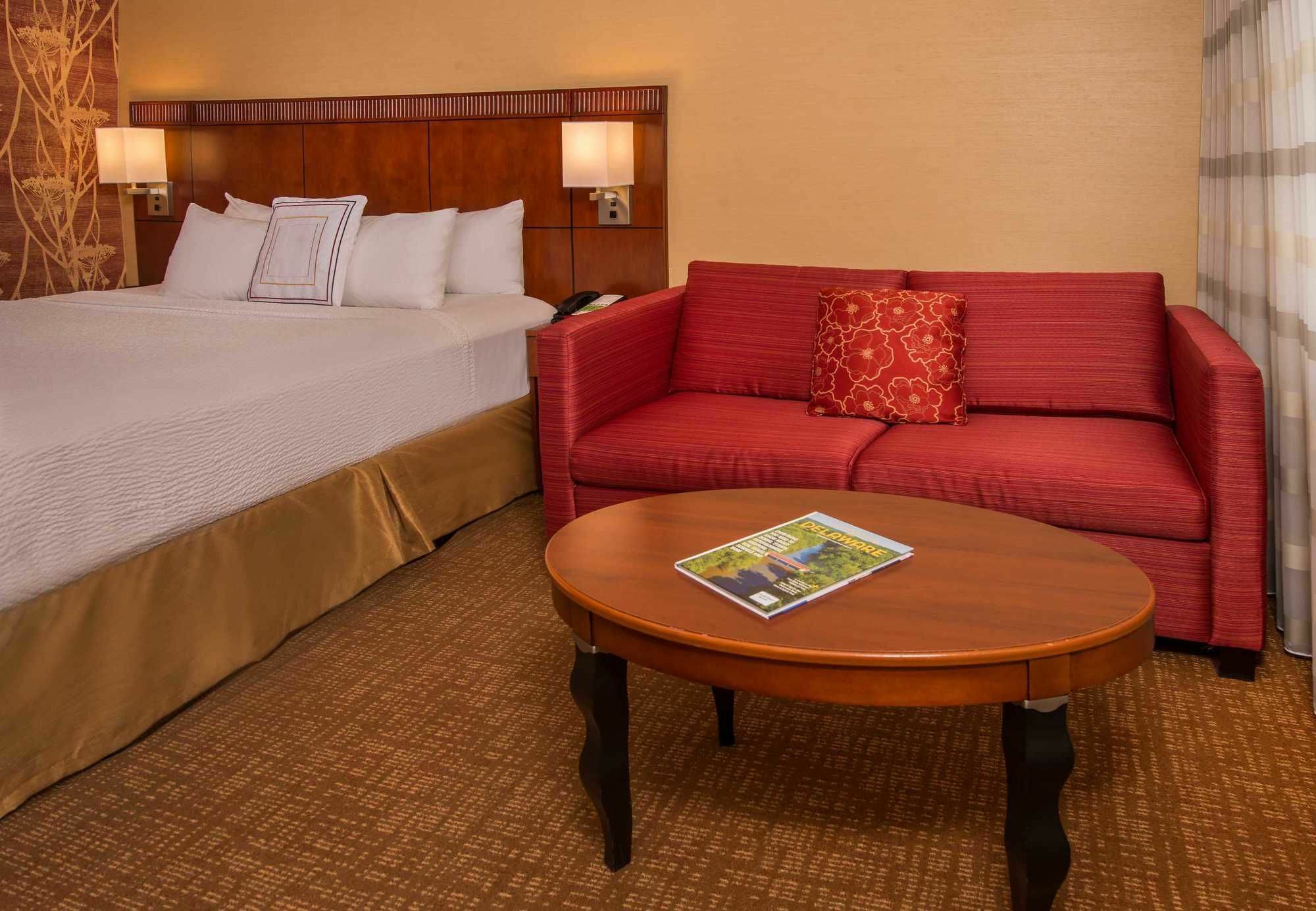 Courtyard By Marriott Newark-University Of Delaware Bagian luar foto